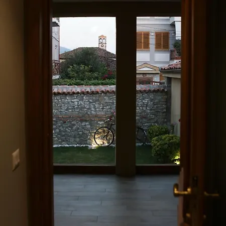 Zoi A To Remember I Located Inside The Castle Of Elbasan, On A Historic Road Via Egnatia I Homemade Breakfast 爱尔巴桑