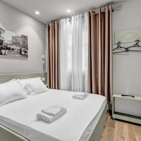 Villa Zoi A Stay To Remember I Guesthouse Inside The Castle Of Elbasan I Roman Historic District Via Egnatia I Homemade Breakfast *