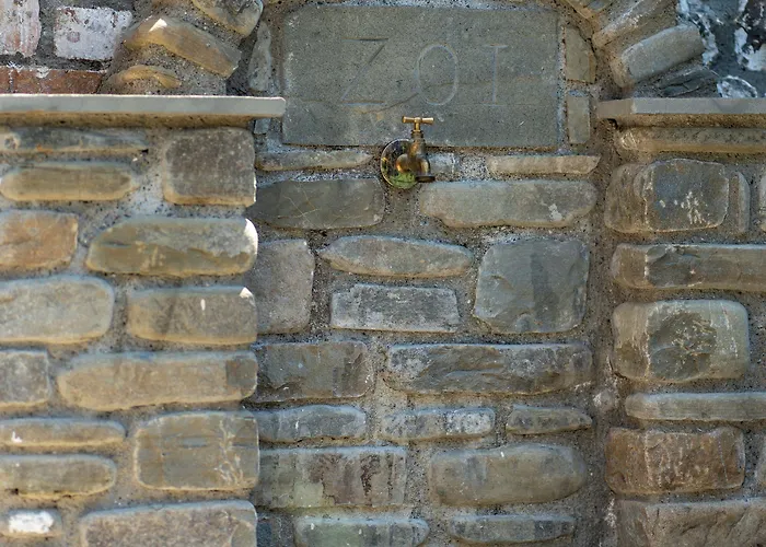 Szálloda Zoi A To Remember I Located Inside The Castle Of On A Historic Road Via Egnatia *