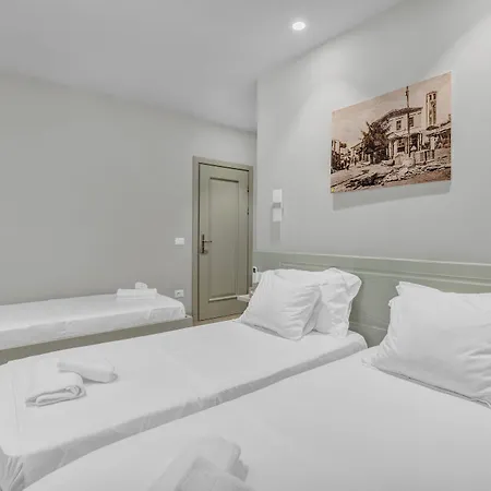 ホテル Villa Zoi A Stay To Remember I Guesthouse Located On The Historic Roman Road Via Egnatia Inside Elbasan Castle I Homemade Breakfast エルバサン