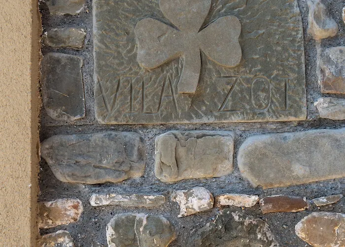 Zoi A To Remember I Located Inside The Castle Of On A Historic Road Via Egnatia I Traditional Breakfast 호텔 *
